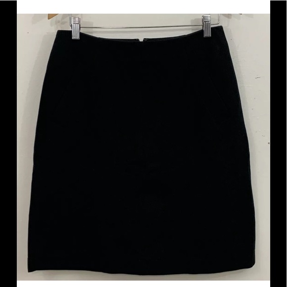 Lands' End Dresses & Skirts - LANDS’ END BLACK SKIRT